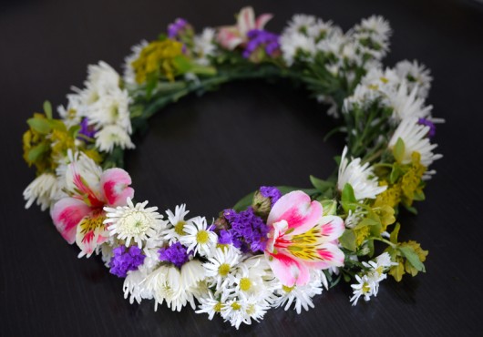 Honestly WTF | DIY Midsummer Flower Crown