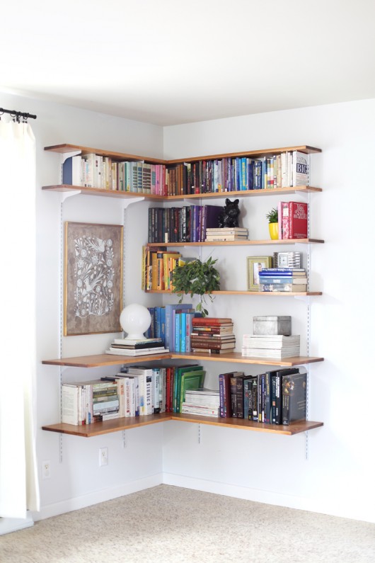 A Beautiful Mess - BUILD & ORGANIZE A CORNER SHELVING SYSTEM